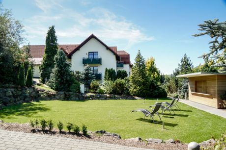 Intro - &Uuml;bernachtung